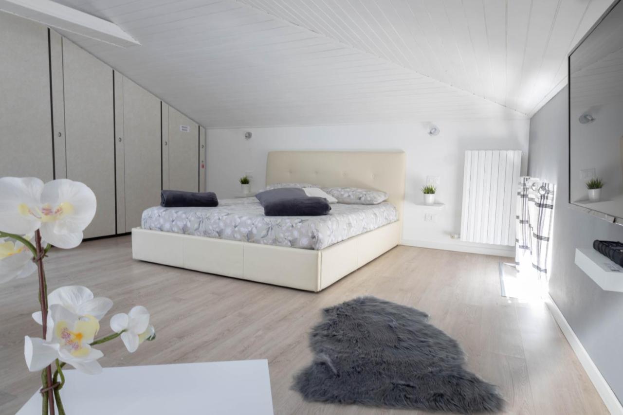 Apartament Lapiccolina Desenzano del Garda Zewnętrze zdjęcie